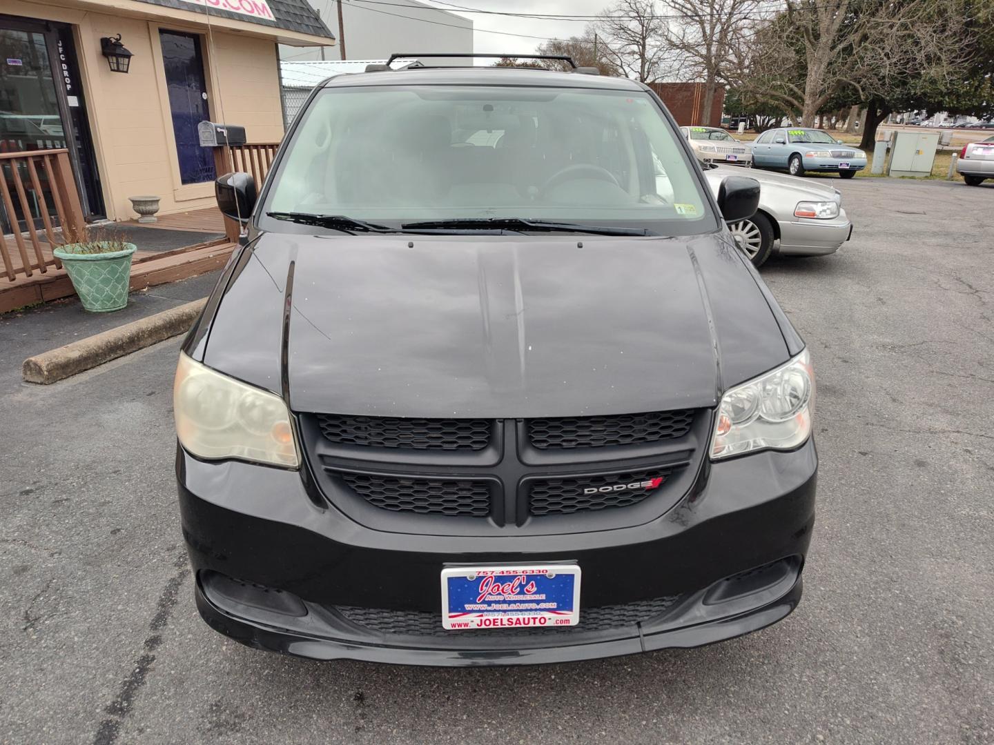 2016 Black Dodge Grand Caravan (2C4RDGCG0GR) , Automatic transmission, located at 5700 Curlew Drive, Norfolk, VA, 23502, (757) 455-6330, 36.841885, -76.209412 - Photo#4